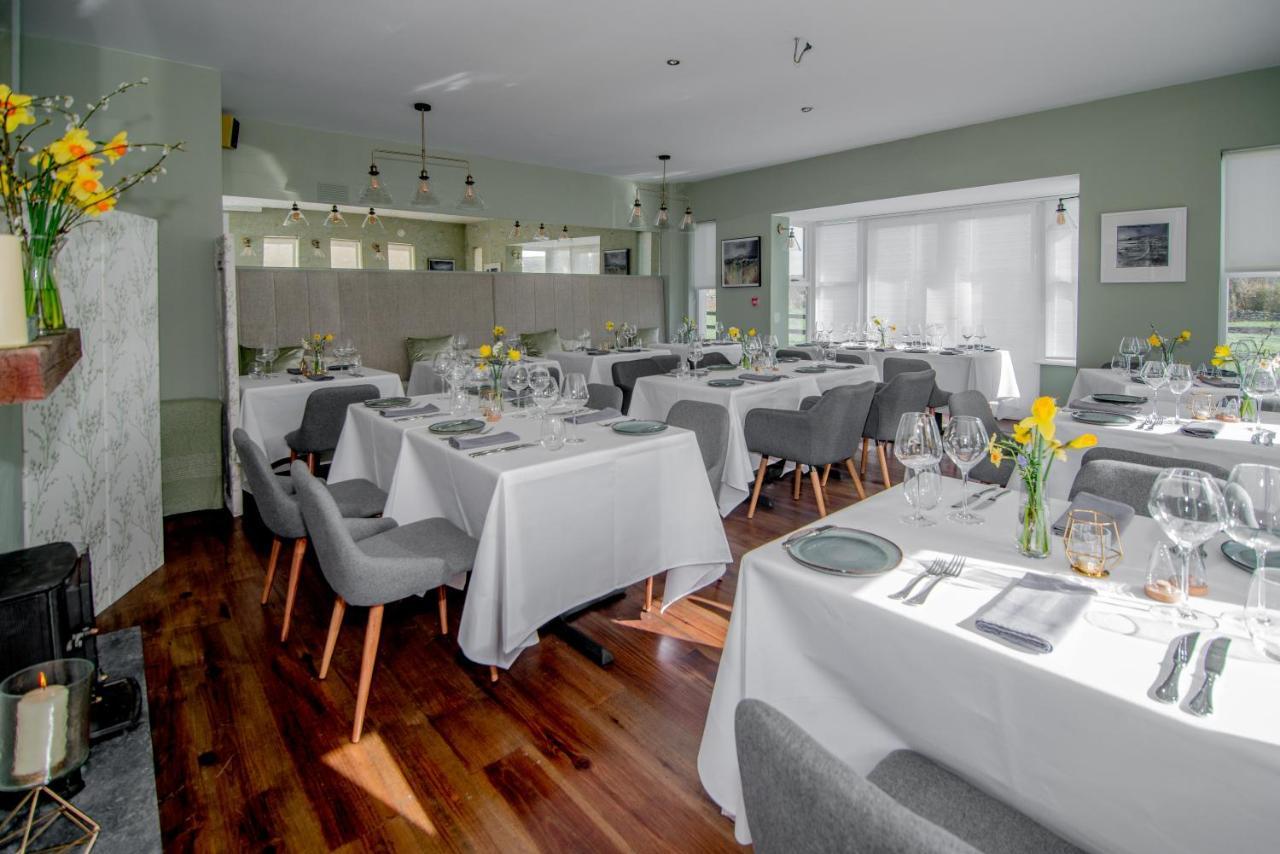 דולין Oar Restaurant And Rooms מראה חיצוני תמונה